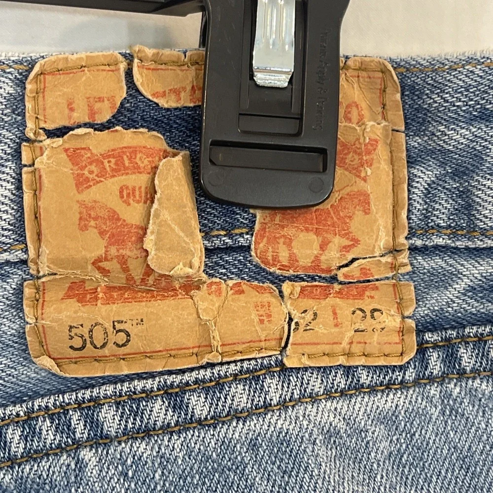 Trashed‎ Levis 505 Jeans Men Sz 32x29 Light Wash Blue Straight Leg  Denim Cotton